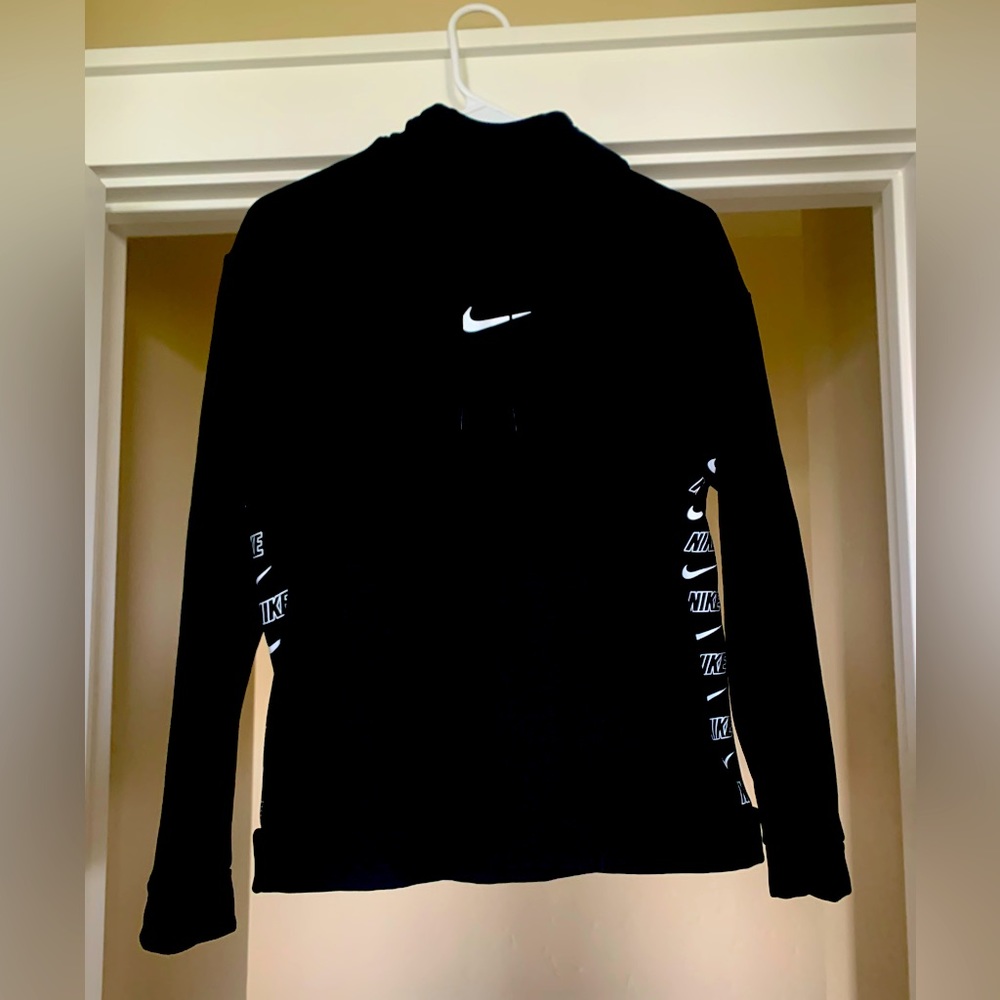 Nike hoodie sweatshirt.